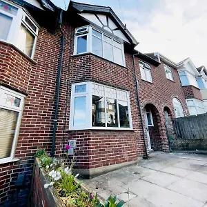  Guest house Sariyu Space Luton